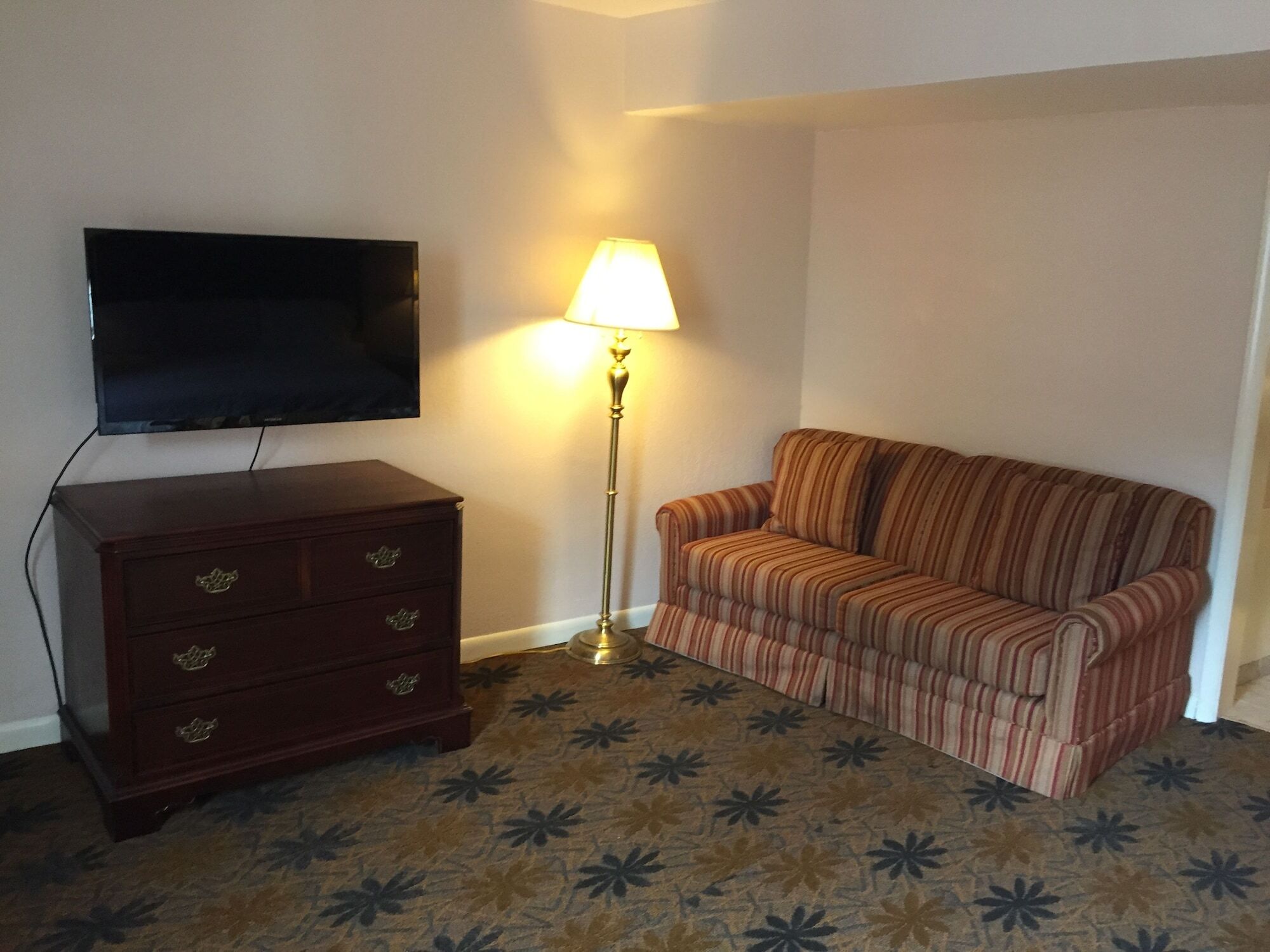 Travelodge By Wyndham Lynchburg Extérieur photo