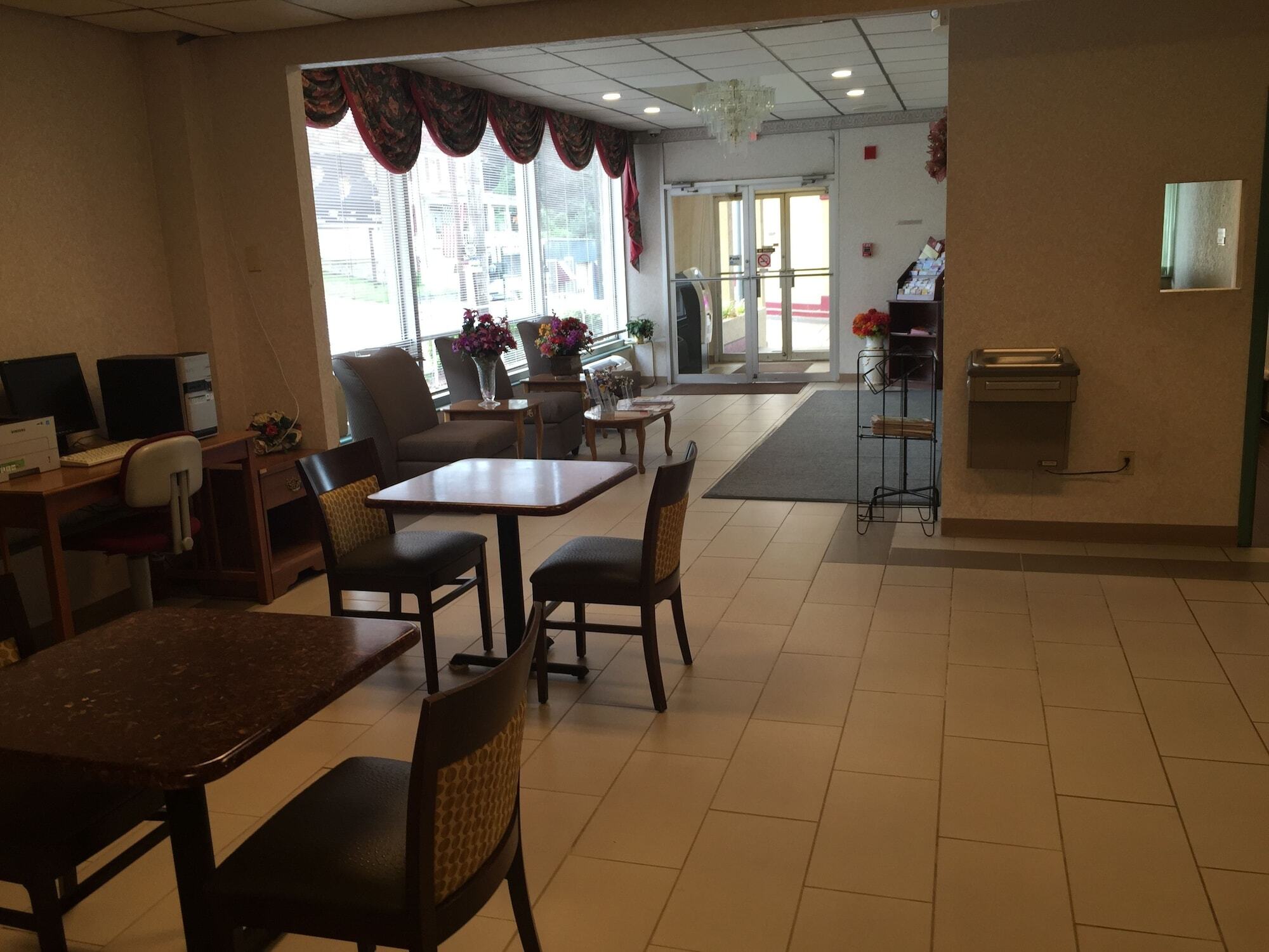 Travelodge By Wyndham Lynchburg Extérieur photo