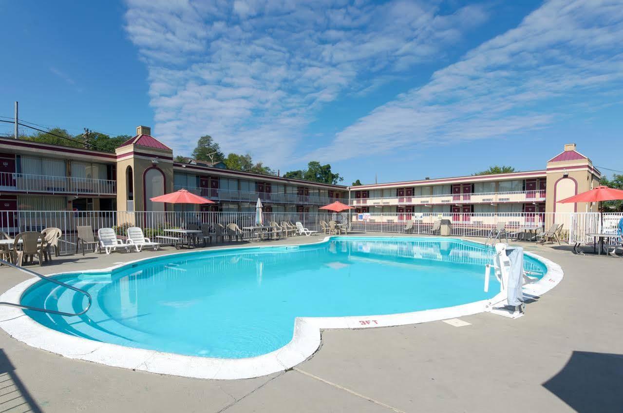 Travelodge By Wyndham Lynchburg Extérieur photo